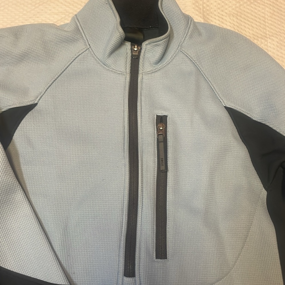 REI  pullover - Picture 2 of 7